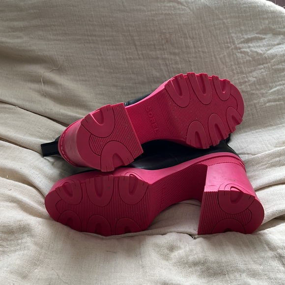 Bright Pink Sorel Ankle Boot Chunky Heel Grippy Sole - Picture 3 of 5